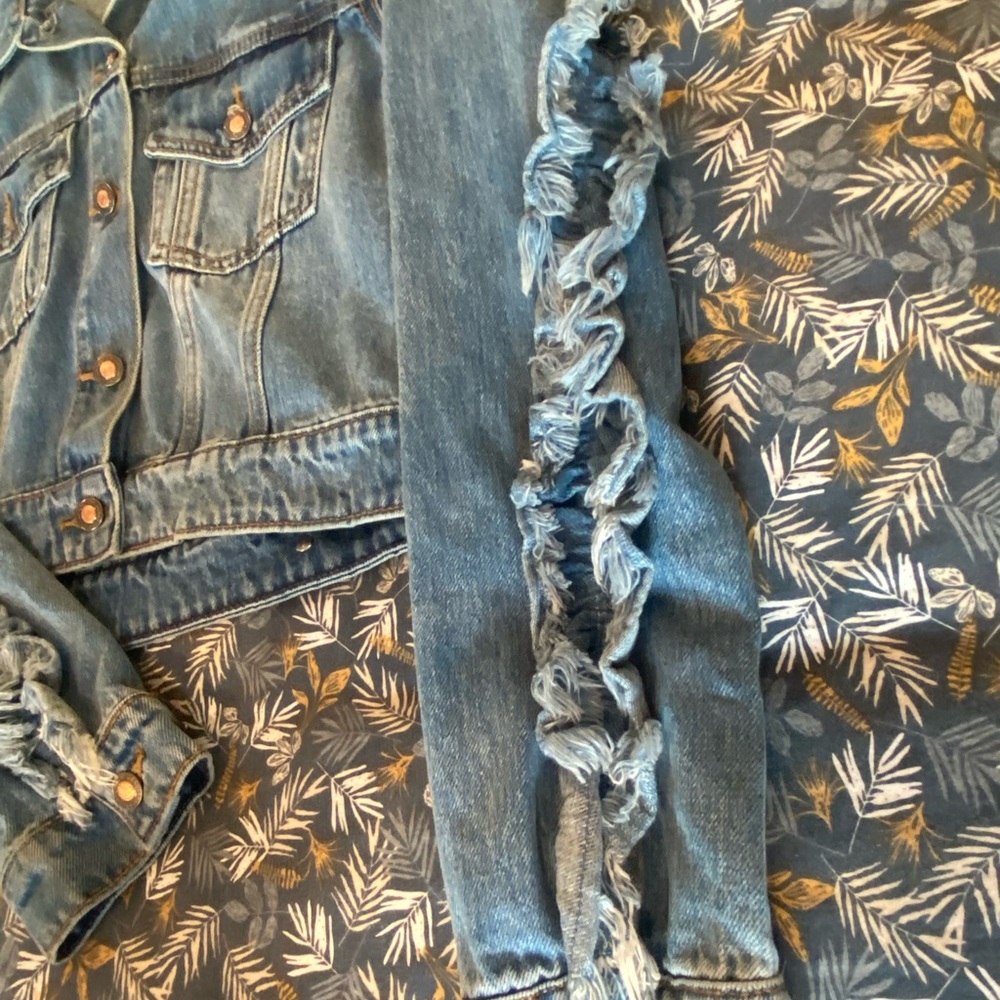 Jean Jacket - Picture 2 of 4